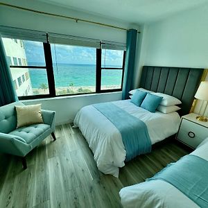 Directly On The Beach With Pool & Ocean View